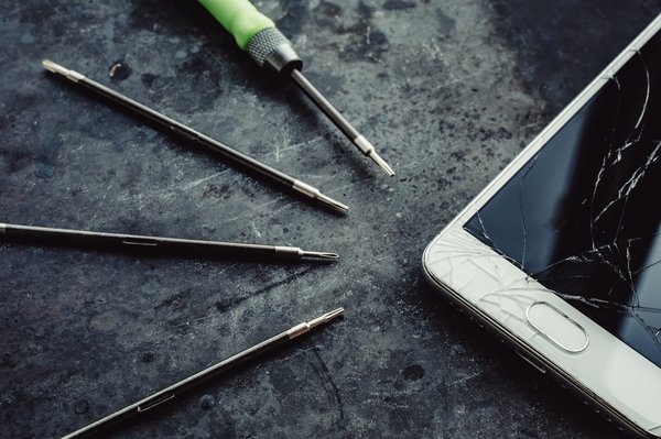 Quelle est la pièce de téléphone qui se change le plus souvent ?